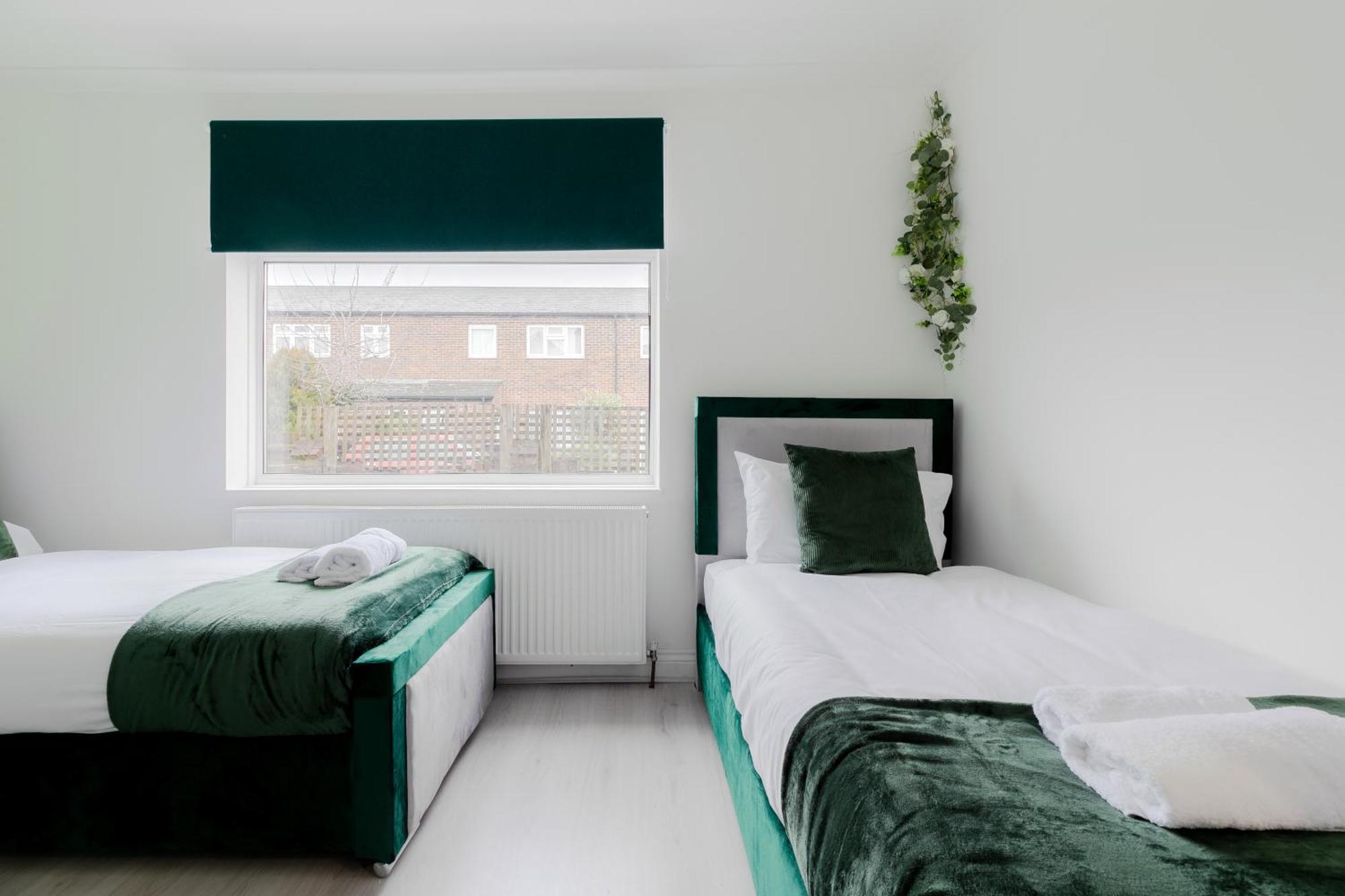 5Br House, Free Parking Offa12, Contractor, Big Families, Relocation Villa Redbridge Eksteriør bilde